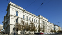 Ústavní soud Pohled na Ustavni soud z Jostovy ulice ee0a3d195a